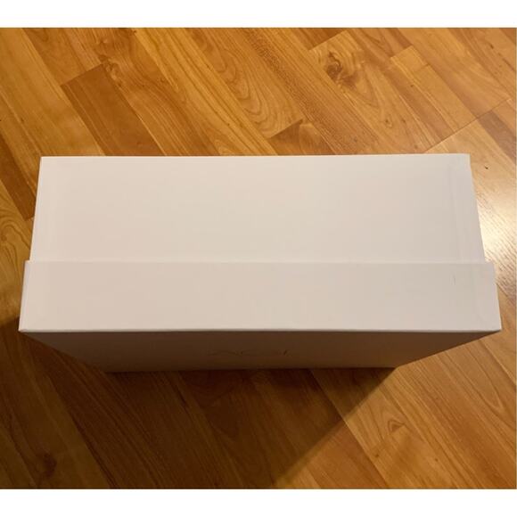 AGL empty hard shoe box - Picture 3 of 6